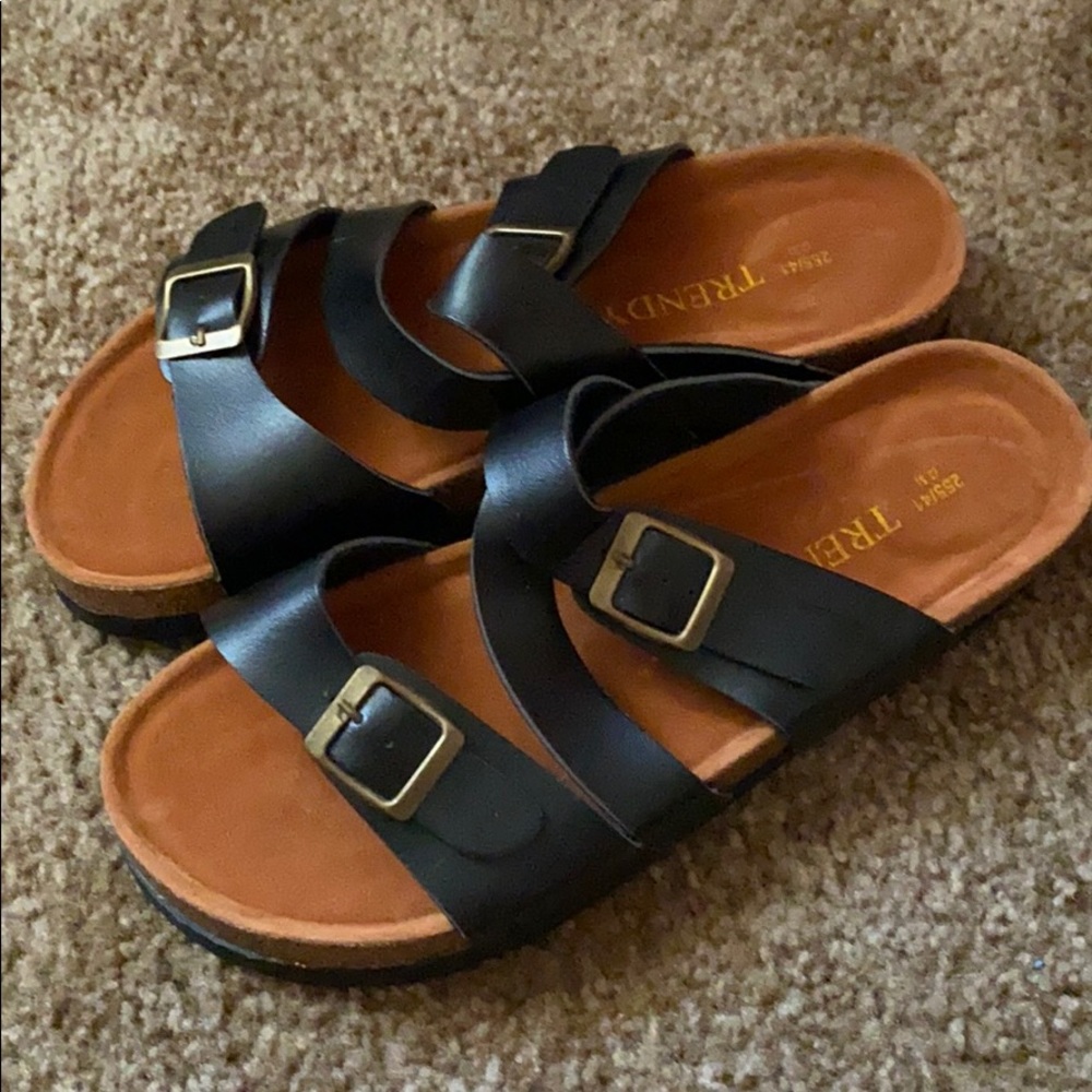 Sandals - Picture 2 of 3